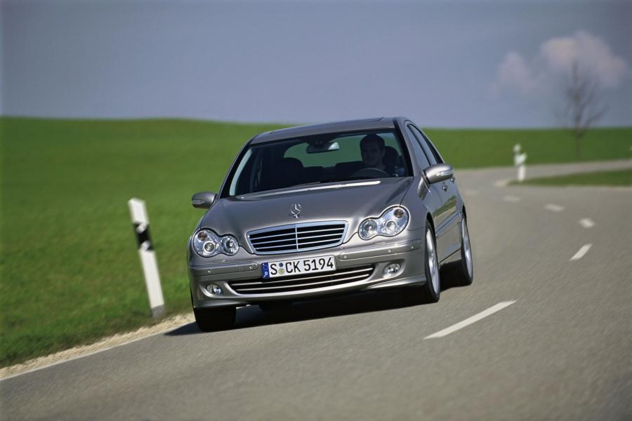  Mercedes-Benz C-Class 2004 года  (фото 4 из 88)